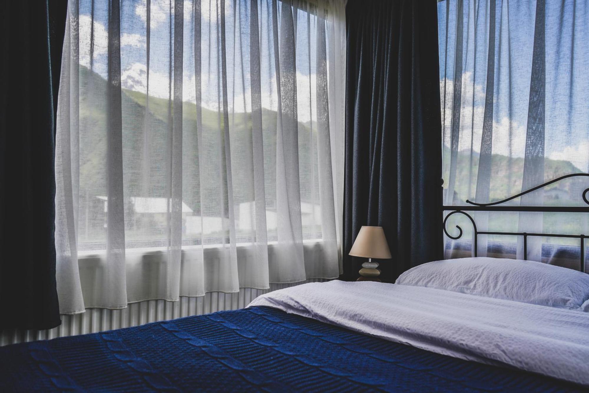 Traveler'S Cottages In Kazbegi Esterno foto
